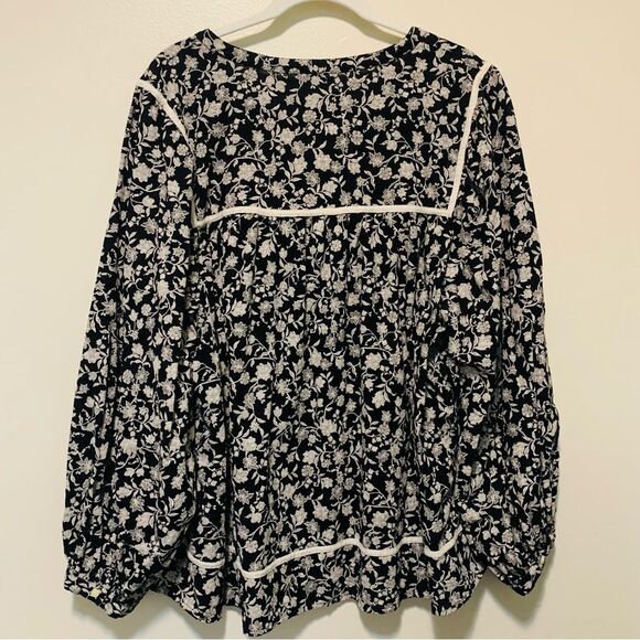 Old Navy Split Neck Boho Top Relaxed Floral Black and White peasant size xxl - Picture 8 of 9